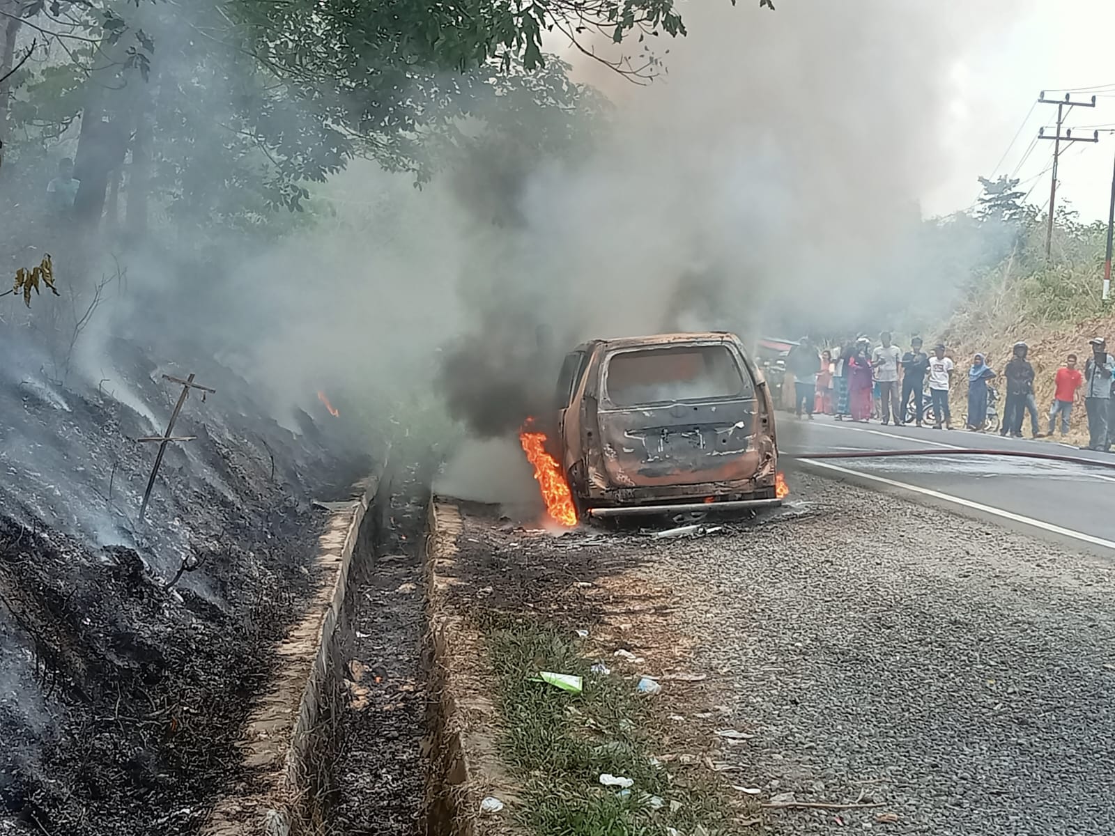 Mobil Avanza Terbakar Nopol BH 1282 LU Tidak Pengemudi dan Penumpangnya