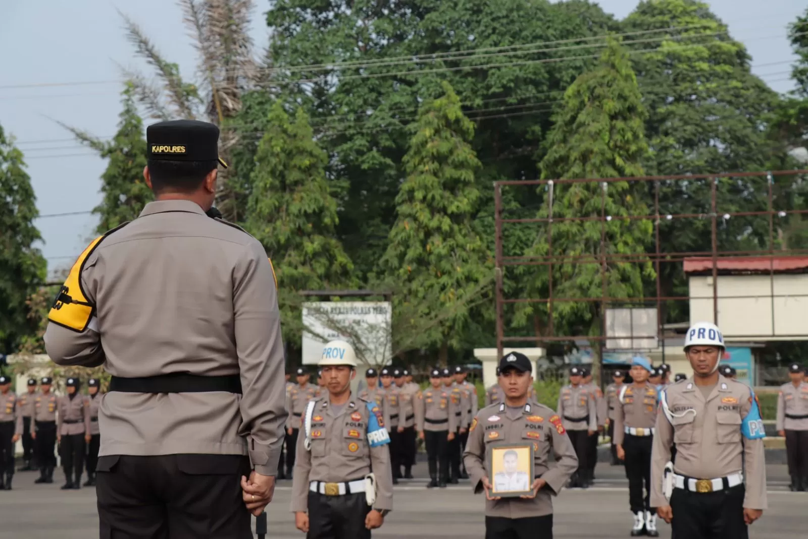 Upacara Pemecatan Anggota Polisi di Tebo Dipimpin Langsung Kapolres